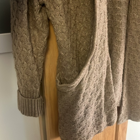 Sweater - Picture 2 of 6